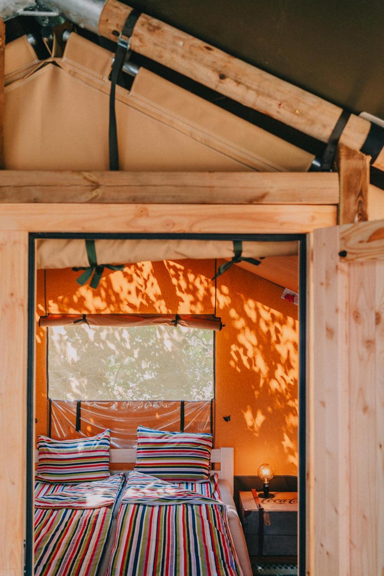Rendes Glamping Hotel Balatonrendes Exterior foto