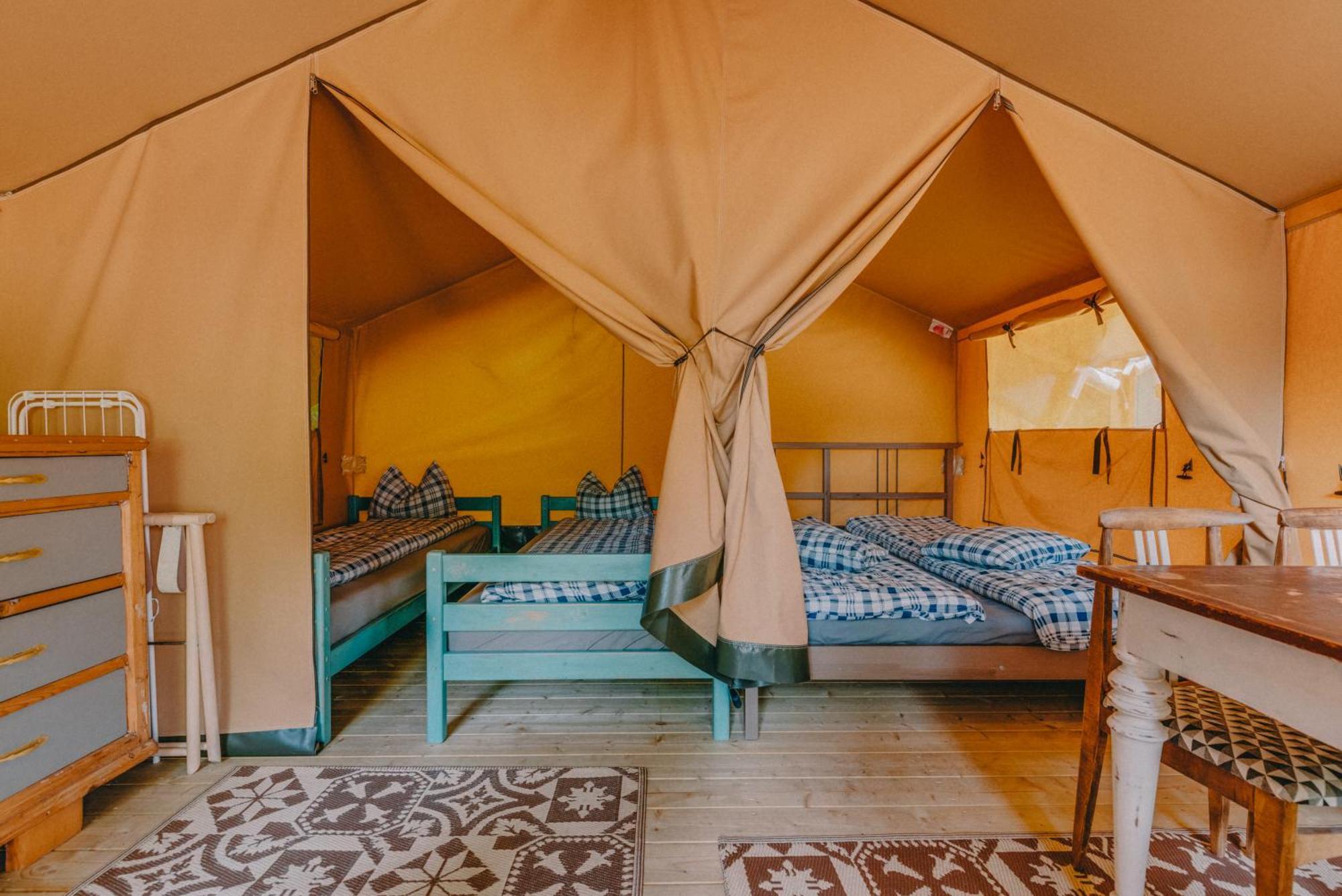 Rendes Glamping Hotel Balatonrendes Exterior foto